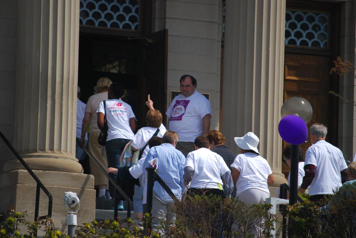 Temple Concord - Rabbi Daniel Fellman at door